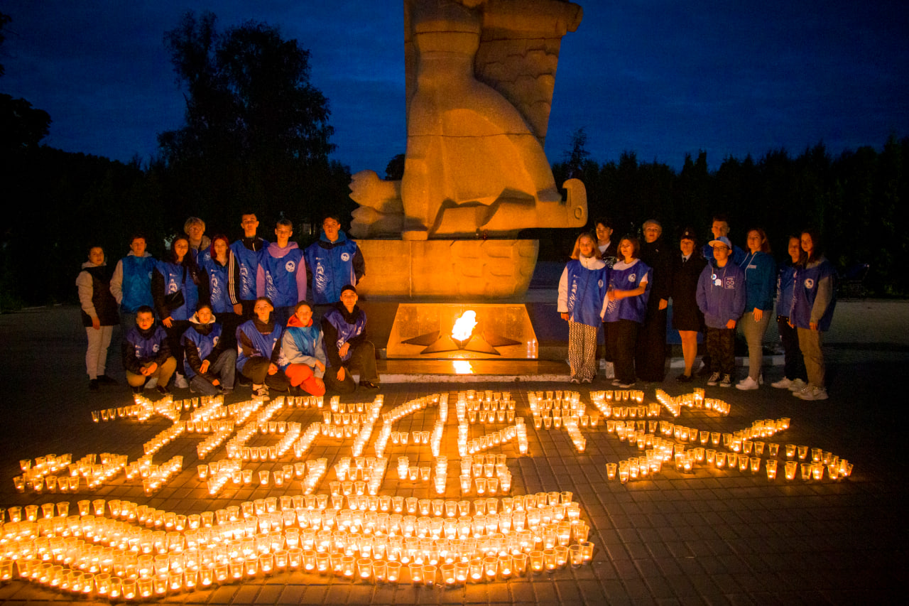 В Самарской области сотрудники двух газовых компаний приняли участие в акциях «Свеча памяти» и «Огненные картины победы»